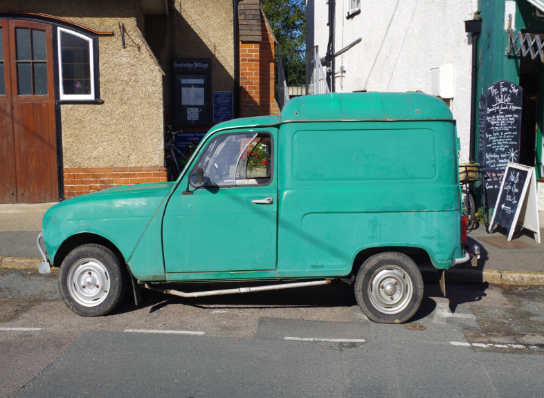 Renault 4 F4 Giraffon Van