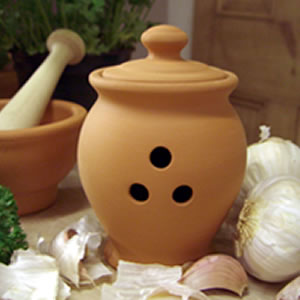 Small Garlic pot. Height 14 Cm