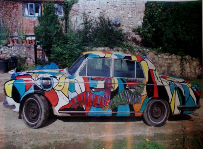 Wight 1969 Rolls-Royce Silver Shadow Art Car (ArtCar). Painting by BB Bango Modifiaction with Burmese dresses on