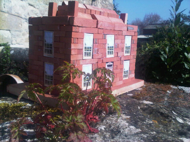 Large Georgian House Clay Clay Brick Building Kit. Roof structure varies to actual, see pic below right