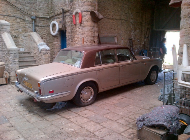 Walnut over Silver Sands Rolls-Royce Silver Shadow ex Norris Castle Estate