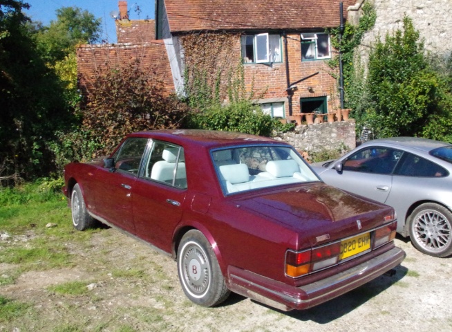 Burgundy Bentley Turbo R 1986 model year  Genuine 112,250 miles backed up by extensive history file and handbooks. Runs well. Mot til Sept 2017  Interior White and red leather.  Over £7,950. A beautiful 'Gentlemans Hot Rod' and so much value for money