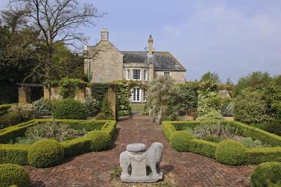 Addr 6 Ningwood Manor Nr Shalfleet. Paving and Walling with York Handmade Bricks in 1995. Weathered extremely well and look fabulous